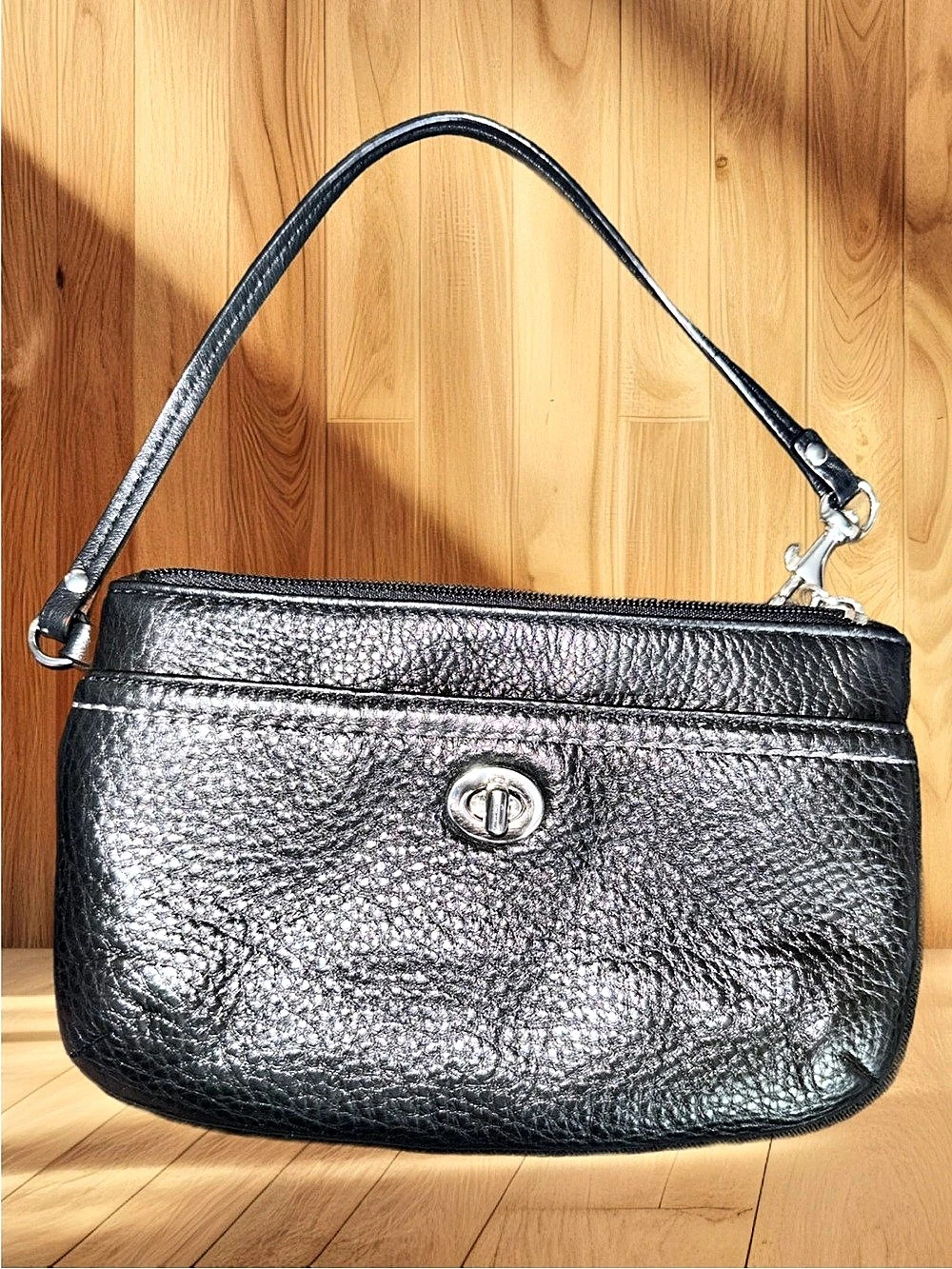 Coach Park F49472 Black Pebbled Leather Turnlock Wristlet Clutch